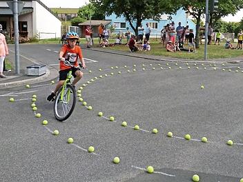 Im Kreisel waren Geschicklichkeit und Konzentration gefragt.