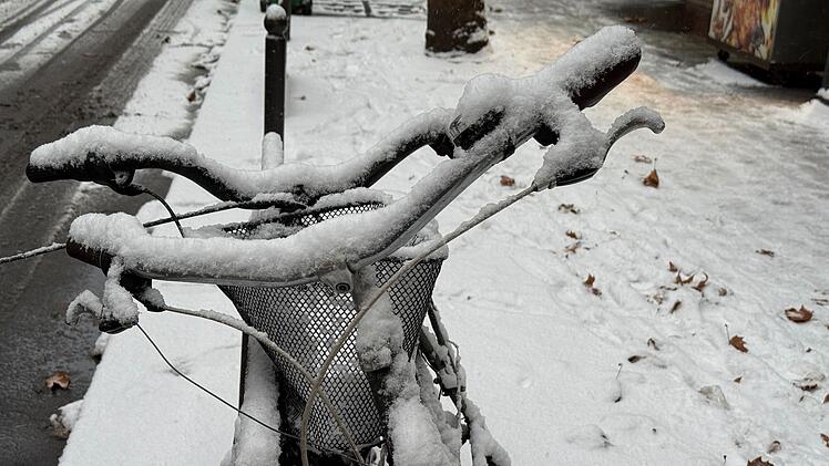 Schnee in Paris