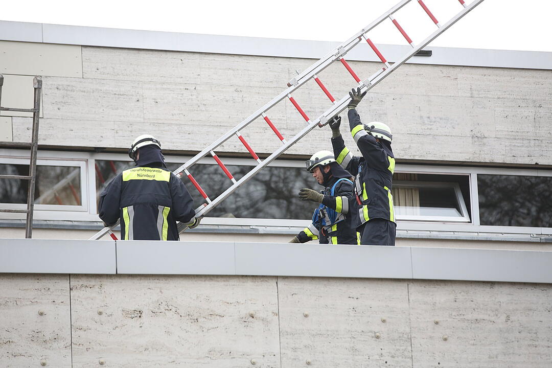 Nürnberg: Dachbrand in der Meistersingerhalle