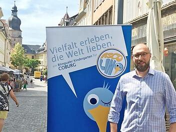Bekenntnis zum Steinweg: ASCO-Leiter Matthias Schmidt-Curio wollte zum 1. September den bilingualen Kindergarten "Ascolino" in einem leerstehenden Geschäft im Steinweg eröffnen. Daraus wird jetzt wohl nichts. Foto: Christiane Lehmann