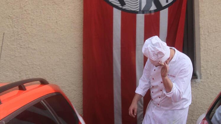 Feuerwehrköche sind in der Regel sehr scheu. Foto: Michael Busch