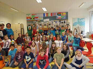 Saale-Zeitung-Lesen macht Spaß. Das haben die Schüler der 4b und 4c festgestellt.  Foto: Vincent Bach