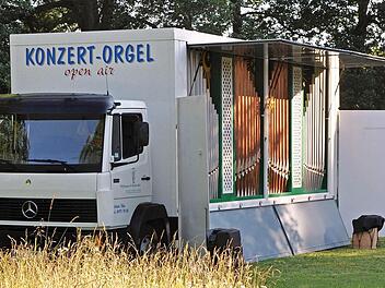 Eine mobile Konzertorgel rollt in den Brückenauer Siebener Park zum „Orgel-Open-Air“ am Donnerstag, 9. Mai.