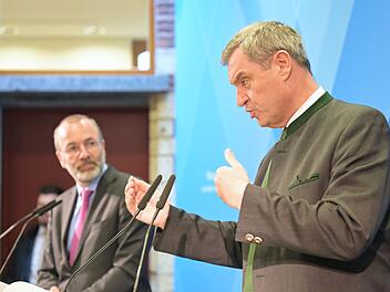 S&ouml;der und bayerisches Kabinett in Br&uuml;ssel