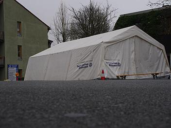 Ausnahmezustand am Kreuzberg: Alle Bewohner und Mitarbeiter m&uuml;ssen getestet werden. Fotos: Marco Mei&szlig;ner