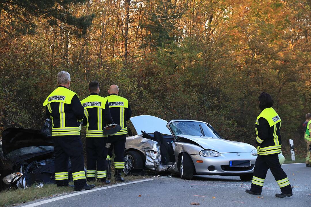 Kollision im Kreis Lichtenfels: Beifahrerin schwebt in Lebensgefahr