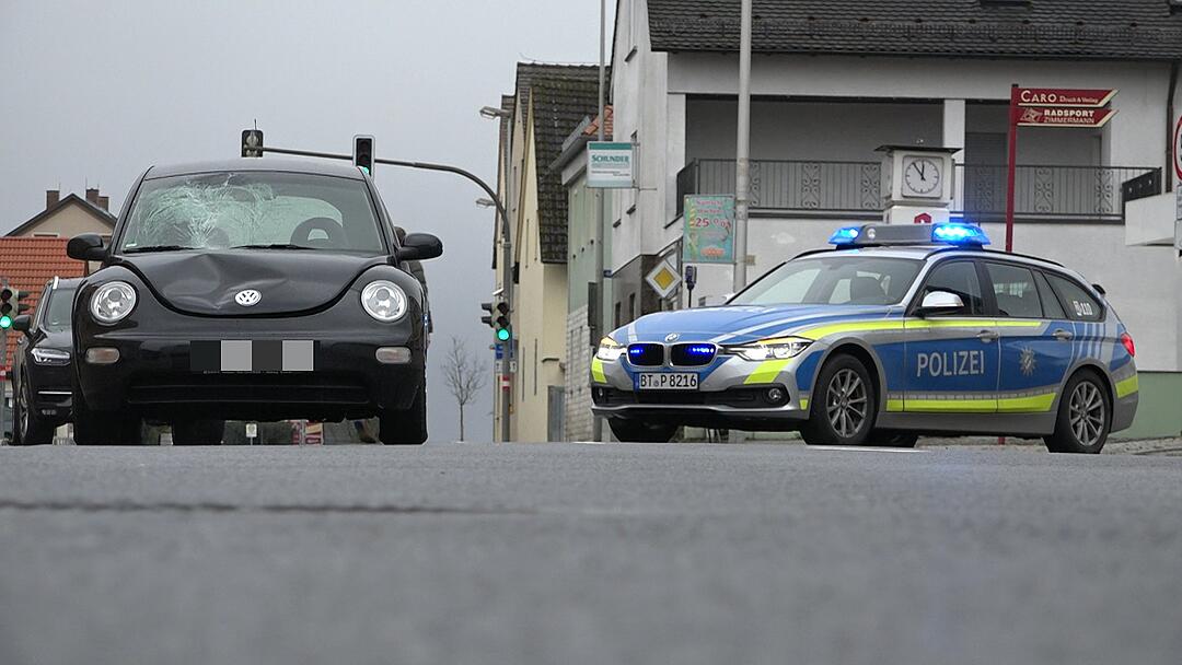 Tödlicher Unfall in Strullendorf: Fußgängerin wird überfahren