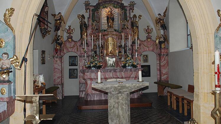 Aus Kleinziegenfelder Dolomit ist der Altar der Motschenbacher St.-Maternus-Kirche gefertigt.