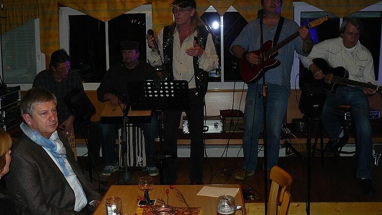 Die "Roy Martin Band" rundete die LQN-Kulturnacht ab. Foto: Klaus-Peter Wulf