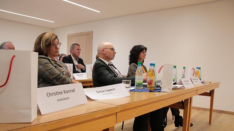 Zuhörer bei der  Bezirksversammlung des Städtetages. Foto: Ralf Ruppert