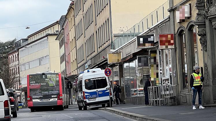 Mehrere Verhaftungen wegen Drogendelikten: Zwei Stra&szlig;en in W&uuml;rzburg gesperrt