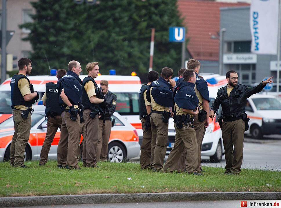 Schießerei in Einkaufszentrum in München