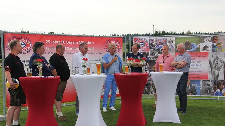 Bei einer Podiumsdiskussion gab Pfaff Einblick in seine bewegte Karriere. Foto: Veronika Schadeck