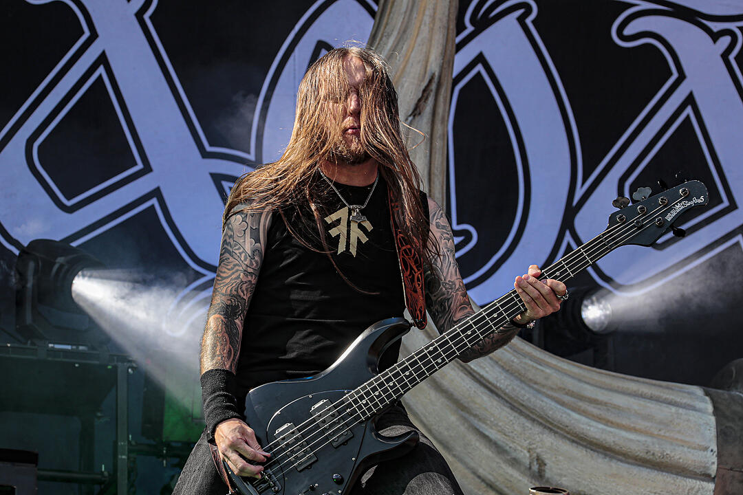 Amon Amarth bei Rock im Park 2019: Ganz viel Metal und Feuer bringt die Fans zum Durchdrehen