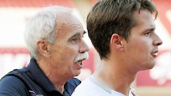 Adi Leicht (l.) und einer der Leistungsträger des FCE, Nicolas Görtler Foto: sportpress