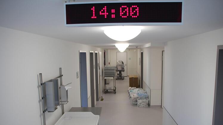 In die Räume der neuen Intensivstation am Kreiskrankenhaus St. Anna in Höchstadt   wurde millionenschwer investiert. Foto: Christian Bauriedel