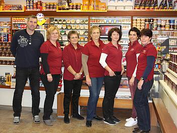 Das Team des Zigarrenhaus Riegler kümmert sich mit Fachwissen und Freundlichkeit um jeden Kunden.  Fotos: PR