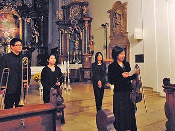 Violinen, Posaune und Orgel waren die Instrumente, mit denen die Musike das Publikum in der Bad Staffelsteiner Pfarrkirche unterhielten.Birgit Kunig