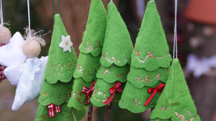 Weihnachtlicher Schmuck auf der Wallburg-Weihnacht