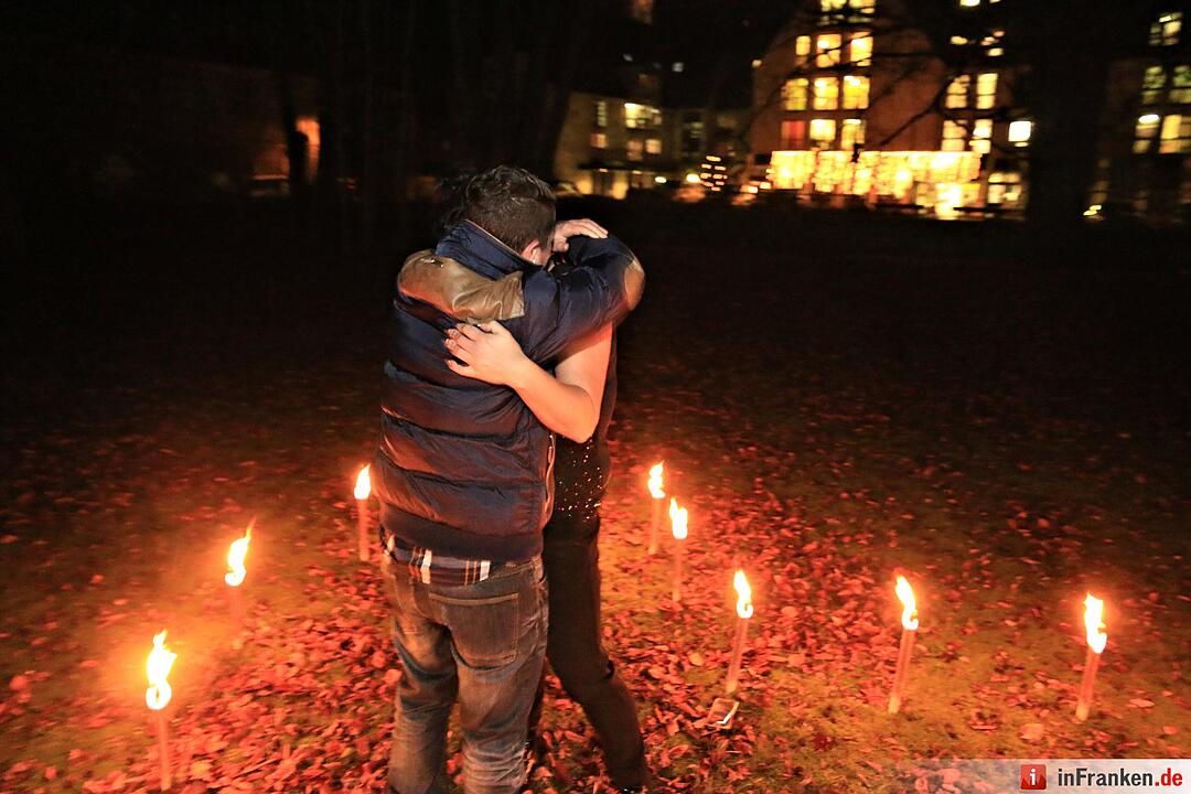 Ela gesteht Stefanie in Burgfarrnbach ihre Liebe