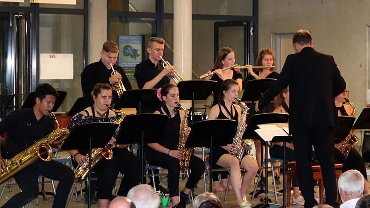 Die Jazzcombo, am Pult Florian Kager   Foto: Johanna Blum