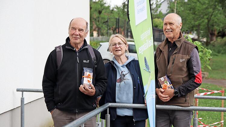 Das Bild zeigt Karl Schwarz, Elisabeth Assmann und Werner Keller (alle vom Bund Naturschutz).