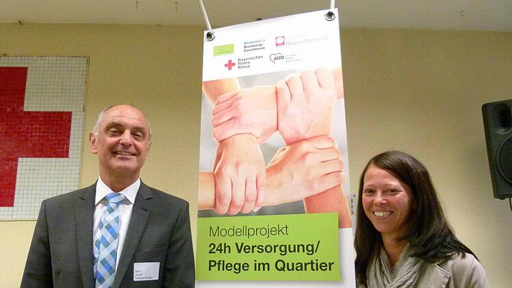 Projektleiter Josef Noppenberger und Casemanagerin Diana Büttner stellten stellvertretend für alle Bamberger Wohlfahrtsverbände das Modellprojekt vor.  Foto: Marion Krüger-Hundrup