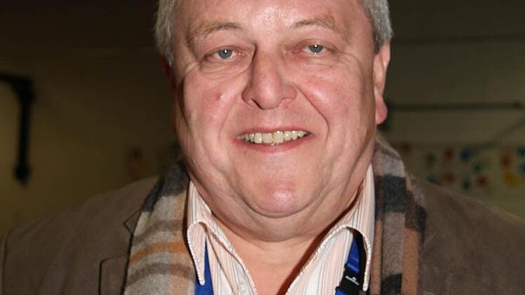 Erwin Burger, Leiter des Bereichs Katastrophenschutz im Landratsamt Kulmbach, zeigte sich beeindruckt von der Themenvielfalt, die die Schüle berücksichtigten.