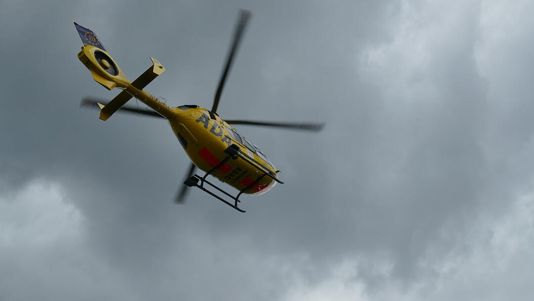 Missglückter Überholvorgang im Kreis Neustadt/Aisch: Motorradfahrer schwer verletzt