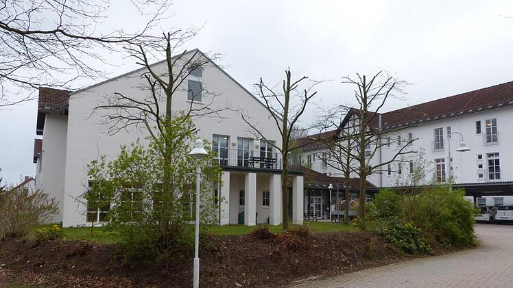 Außenansichten des erweiterten und modernisierten BRK-Seniorenheimes MarktleugastFoto: Klaus-Peter Wulf