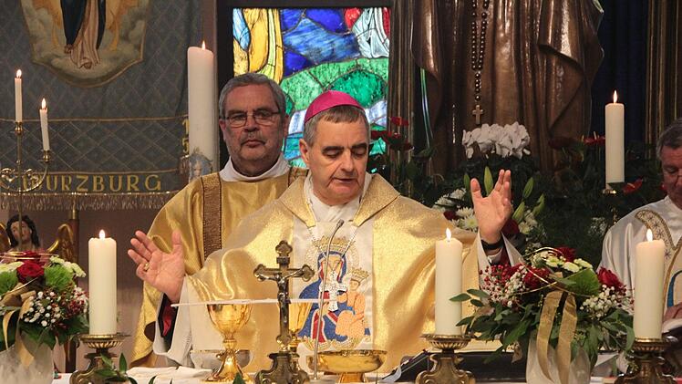 Festgottesdienst in der Begegnungsstätte Heroldsbach.  Josef Hofbauer