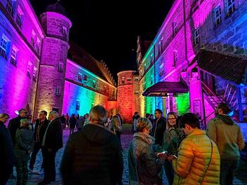 Die kommenden zehn Tage lang erstrahlt Kronach abends  wieder in einem ganz besonderen Licht. Foto: Falk Bätz/Archiv