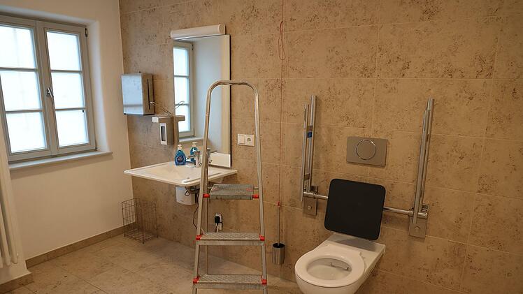 Endlich haben die Jugendlichen auch eine eigene Toilettenanlage.