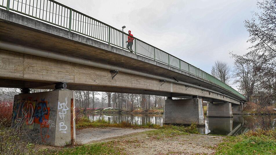 In die Jahre gekommen: Die Franz-Fischer-Brücke in Bamberg soll bis 2022 ersetzt werden.  Ronald Rinklef