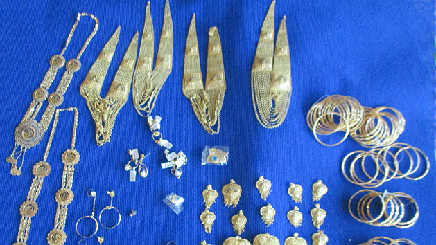Nürnberger Zoll findet Goldschmuck im Millionenwert - Freiheitsstrafe für Schmuggler