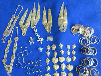 N&uuml;rnberger Zoll findet Goldschmuck im Millionenwert - Freiheitsstrafe f&uuml;r Schmuggler