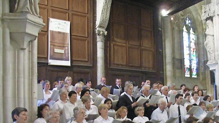 Der Chor "Chorus semper viret" aus der Partnerstadt Vernon gibt in der Stadtpfarrkirche ein Konzert. Foto: privat