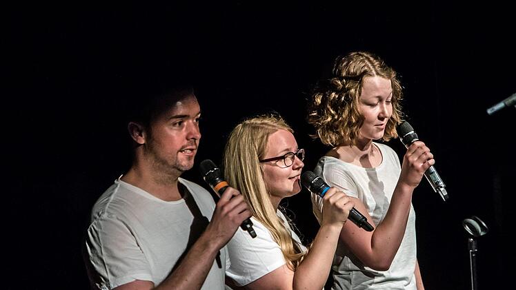Impressionen vom Auftritt des Hochschulchores "Die Klangfänger" und der Hochschul-Bigband im Coburger KongresshausFoto: Jochen Berger