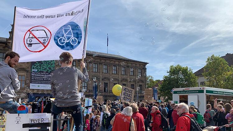Eindrücke vom Klimastreik in Erlangen     Foto: Isabel Gaschler