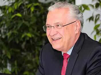 Joachim Herrmann beim Interview in Bamberg. Foto: Matthias Hoch