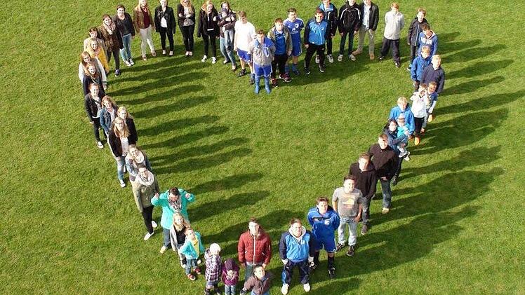 "Wir lieben Fatschenbrunn", zu diesem Bild verabredete sich die Fatschenbrunner Jugend, es bildet das Titelblatt der Vorstellungsmappe für den Wettbewerb.
