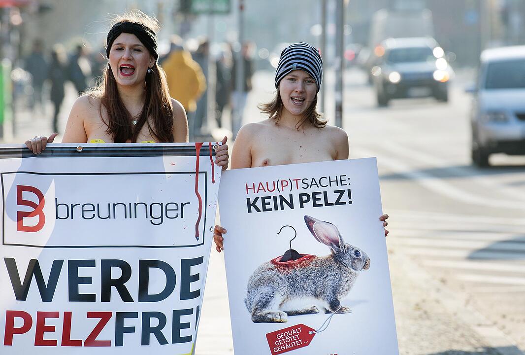Demonstration vor der Fashion Week