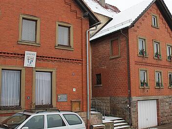 Das Gemeindehaus in Völkersleier sollte erhalten werden, wünschten sich die Bürger.  Foto: Gerd Schaar