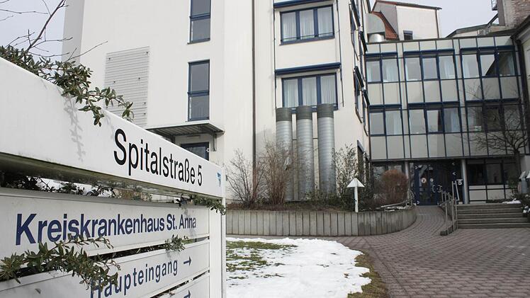 Die Politiker stehen voll hinter dem Kreiskrankenhaus in Höchstadt. Foto: Andreas Dorsch