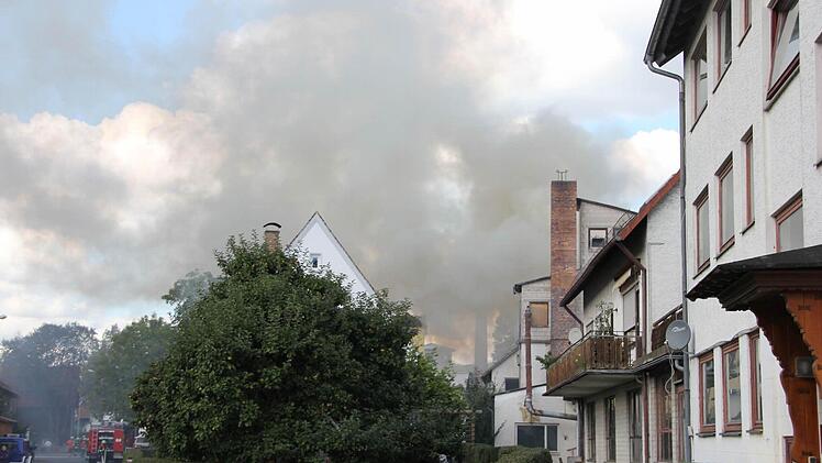 Der Rauch war von Weitem zu sehen.  Foto: Friedwald Schedel