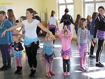 Tanzprobe für die Jugendsitzung des Faschingsvereins Meeder  Foto: Karin Günther