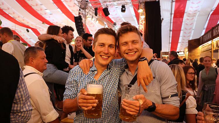 Feiern mit Freunden - das macht die Bierwoche aus. Foto: Romy Denk