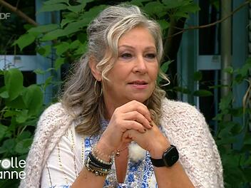 "Volle Kanne" Schlagerstar Claudia Jung hat sich im ZDF-Magazin "Volle Kanne" zum Tod ihres Mannes Anfang des Jahres geäußert.