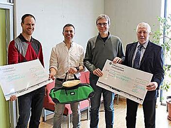 Markus Böckl (von links), Michael Hipp, Jürgen Paul und Bernd Lohneiß engagieren sich für Gesundheit und Bildung.  Foto: Tina Meier