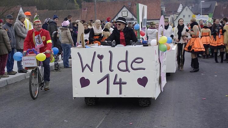 Faschingszug in Aura. Foto: Winfried Ehling